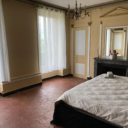 Chateau Villa *