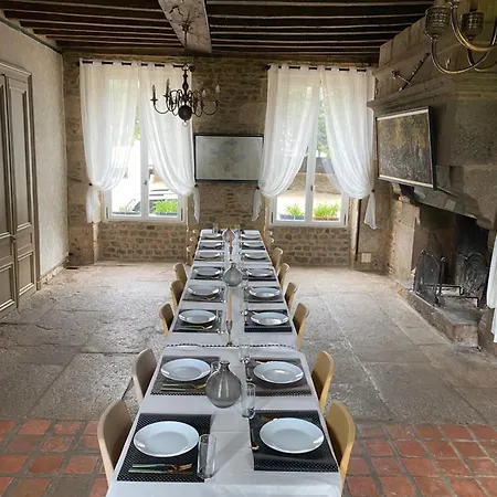 Chateau * Saint-Cyr-en-Pail