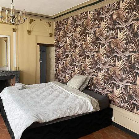 Chateau Villa *